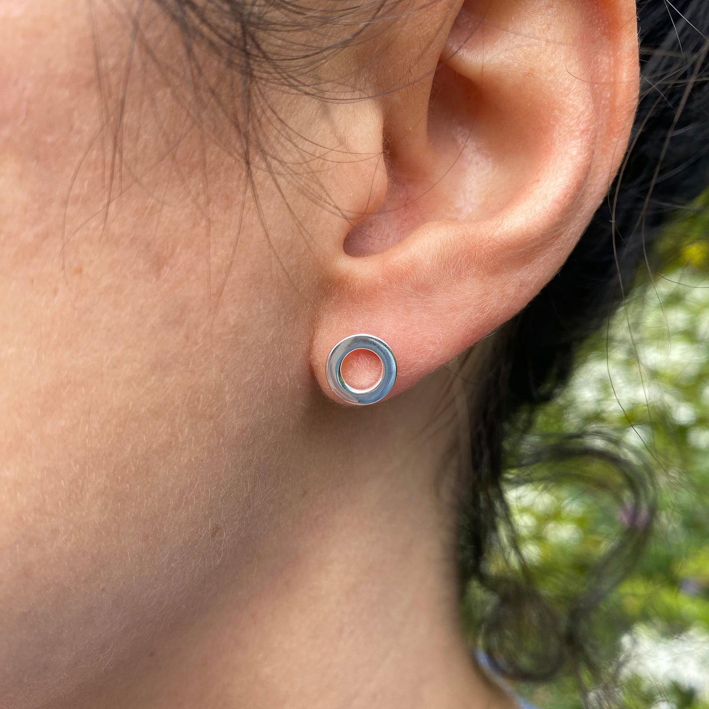 Plain silver circle stud earrings