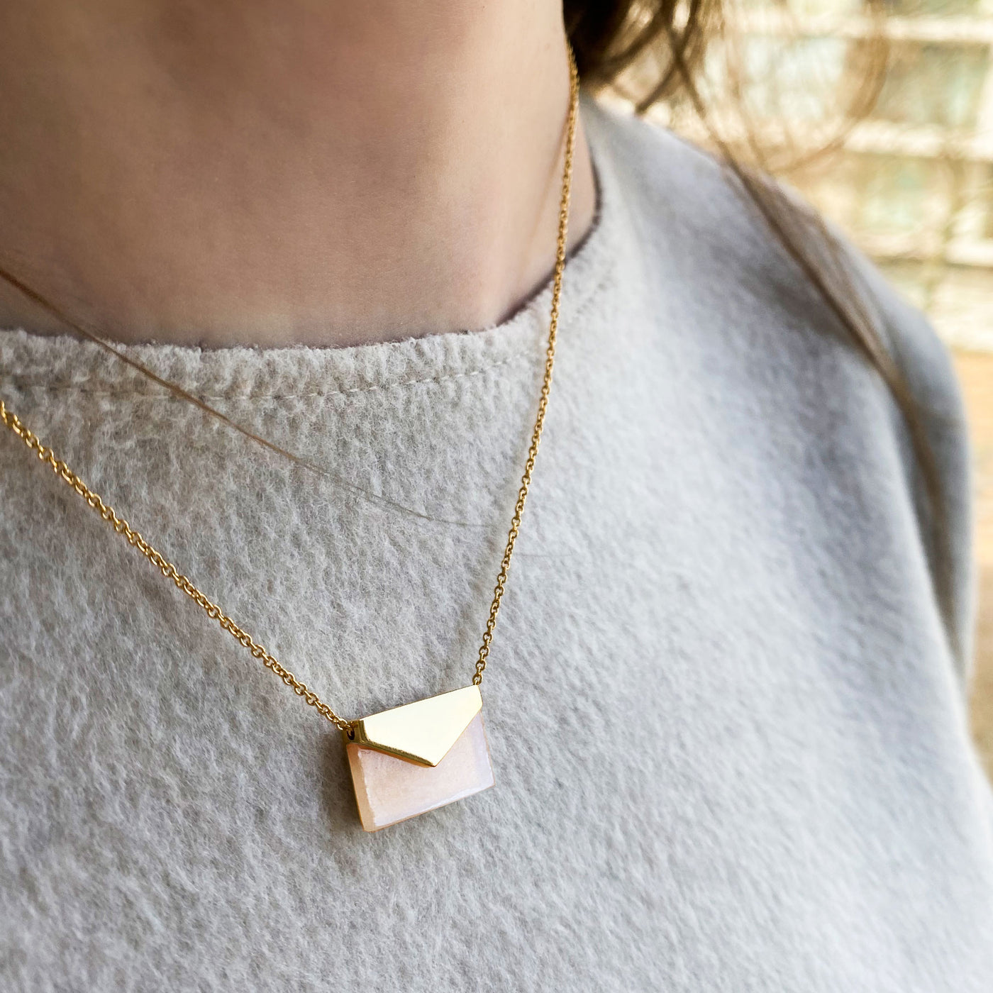 Écris Moi Envelope Necklace