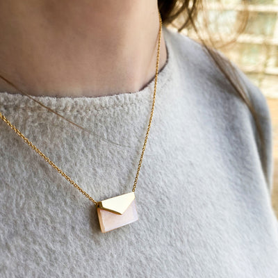 Écris Moi Envelope Necklace